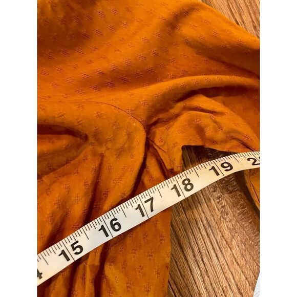Universal threads NWT rusty orange smocked waist top small - Picture 11 of 11